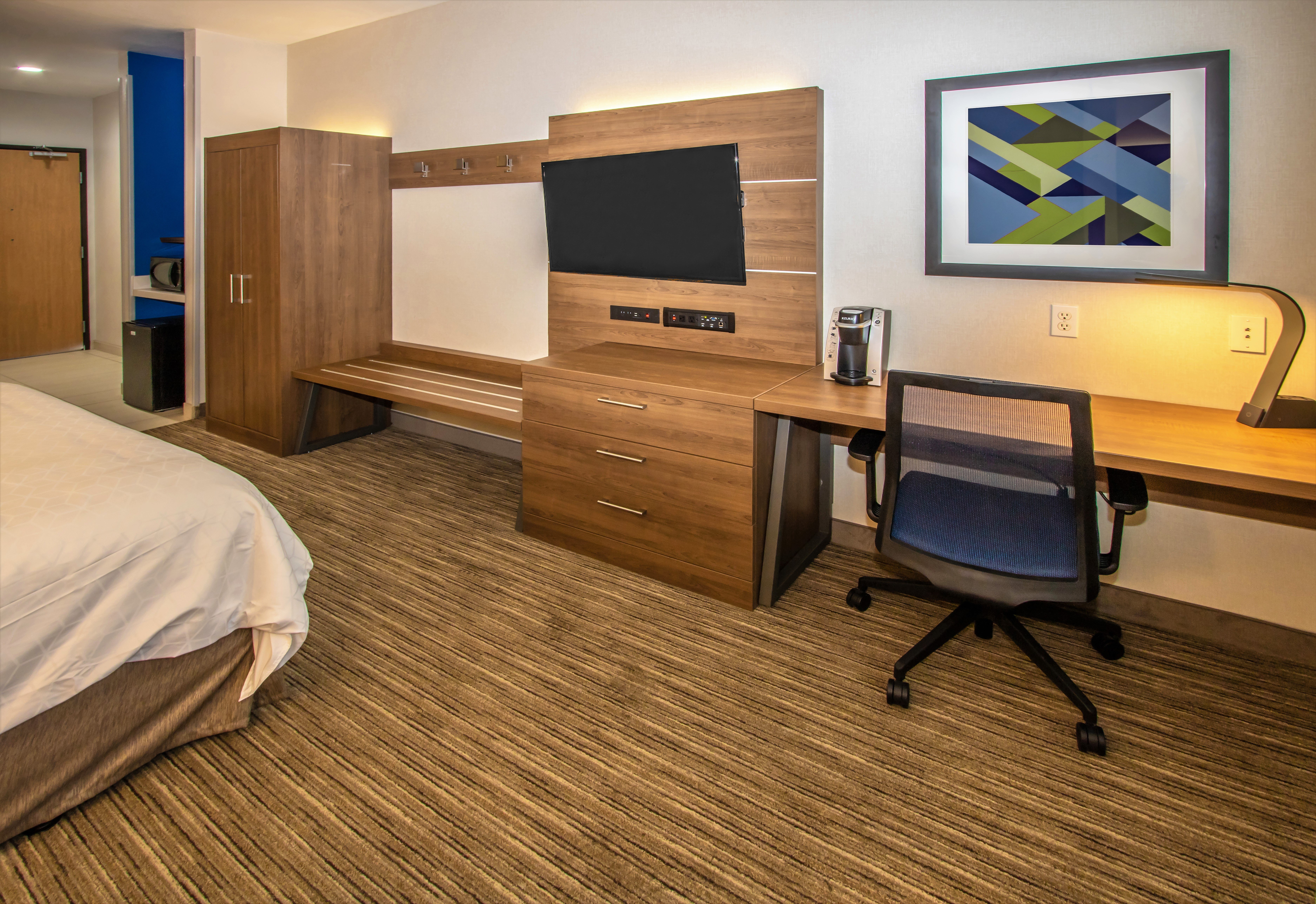 Holiday Inn Express Hotel Suites Roseville Galleria Area 37/49
