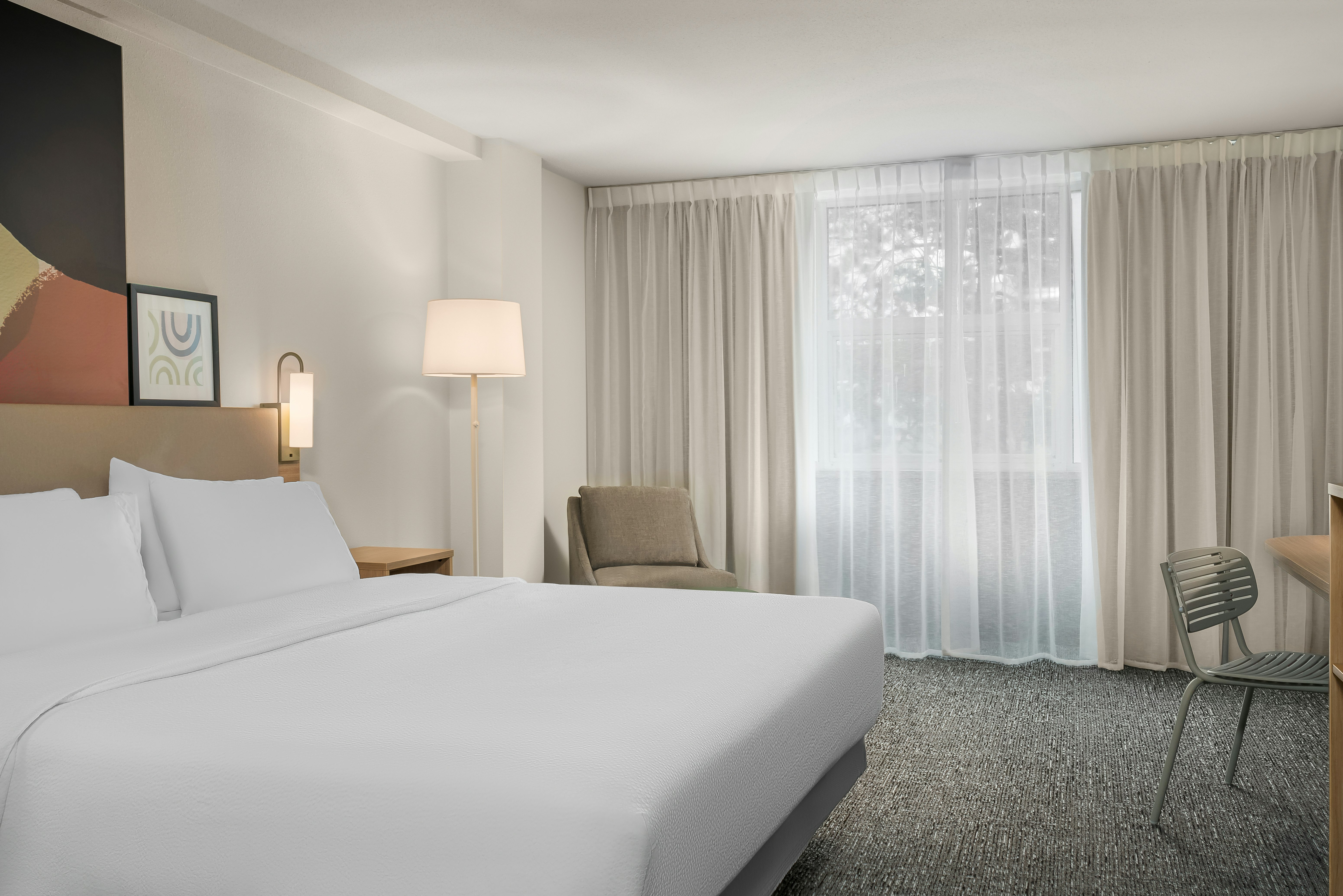 ROOM, KING BED