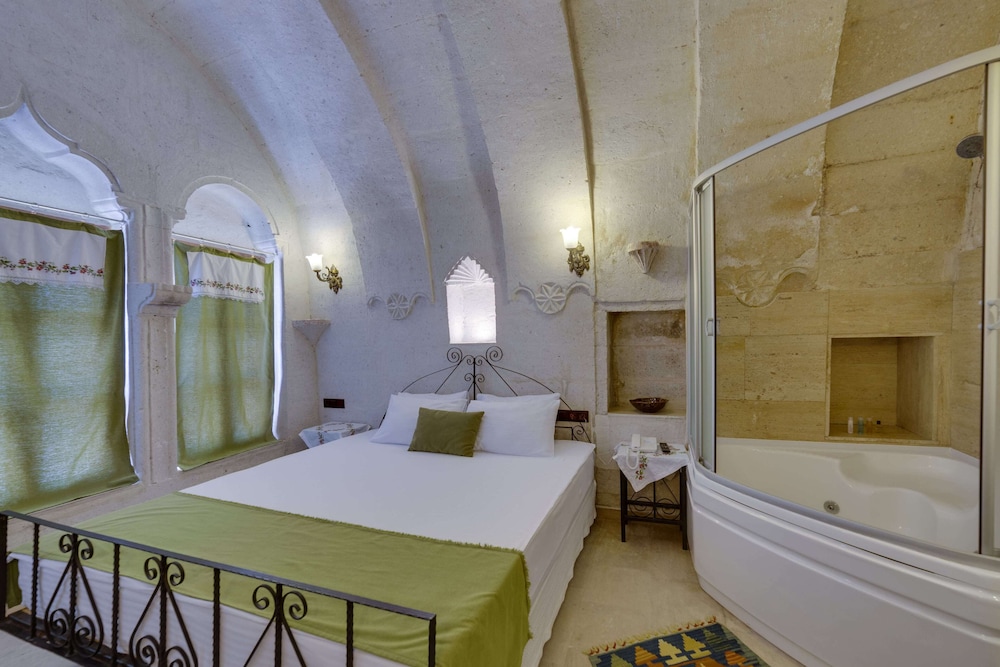 El Puente Cave Hotel 22/50