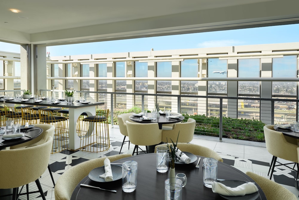 Hyatt House LAX - Century Blvd 30/50