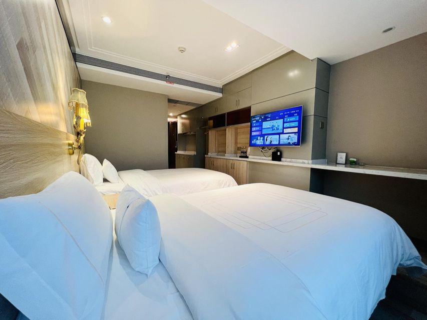 Basic, Twin Beds