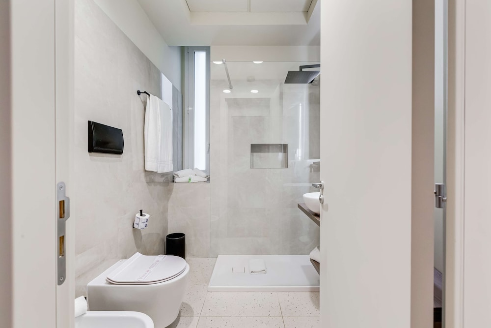 Standard double french bed، Best Western Plus Hotel Plaza 10/10