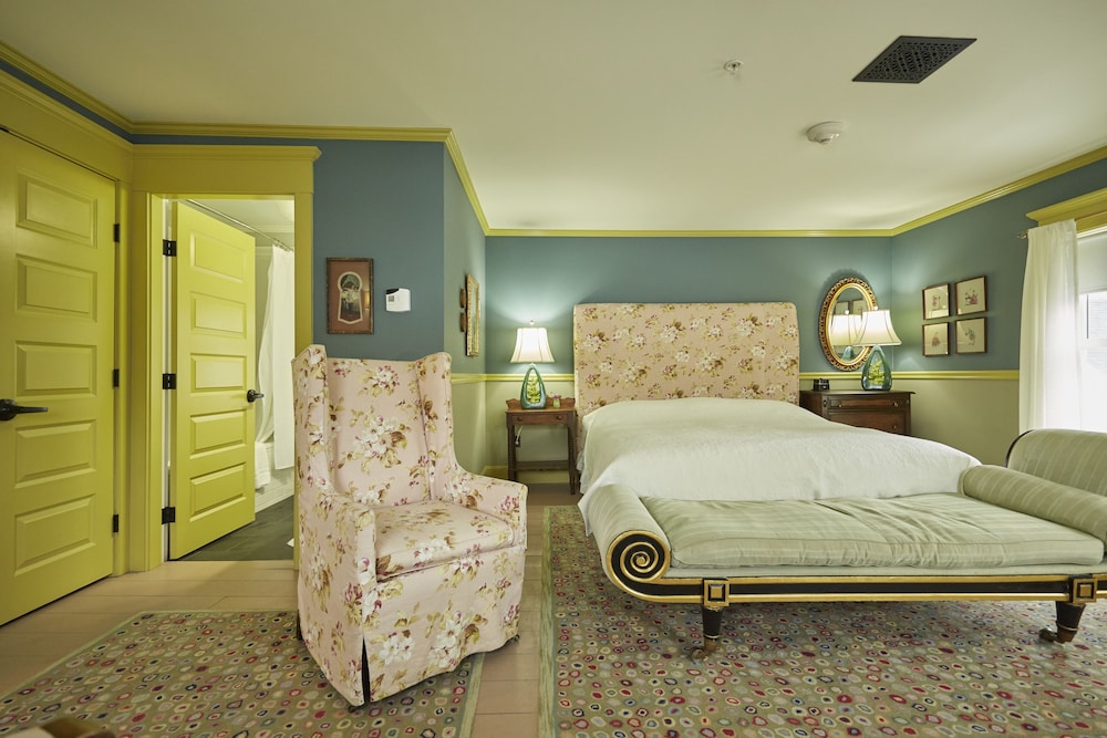 Maple, King Bed