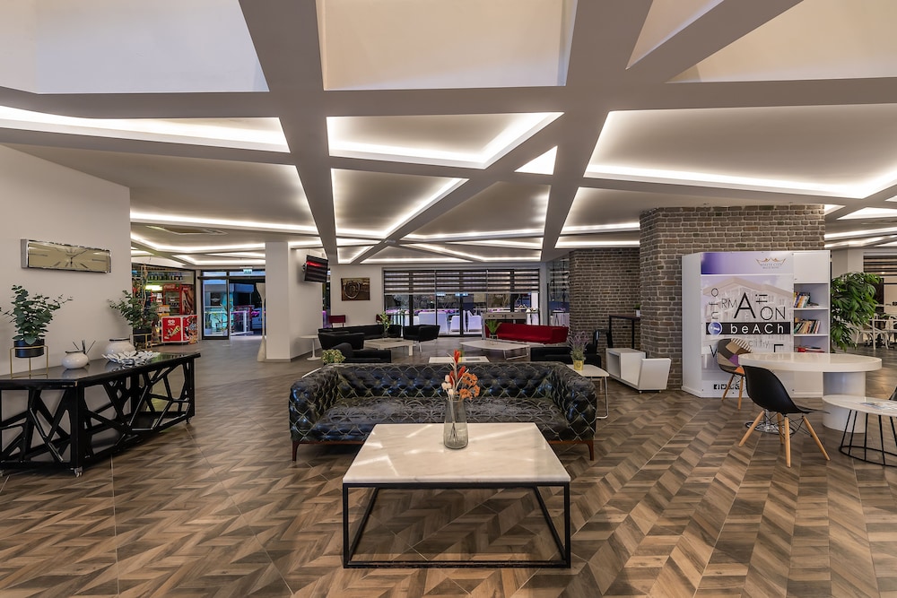 White City Beach - Adults Only +16 36/45