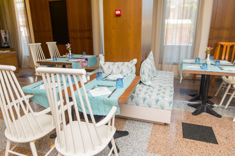 Mediterranean Resort Hotel 46/60