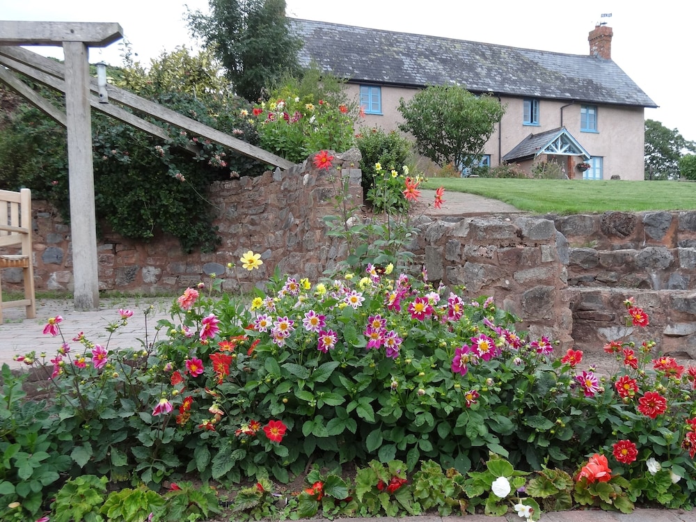 The Old Dairy At Bishops Barton 29/46