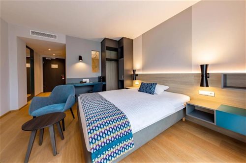 Room, Double Bed