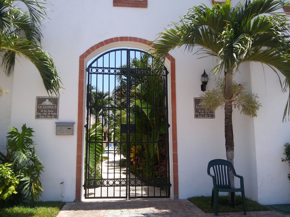 Gaviotas II Condo Hotel 34/39
