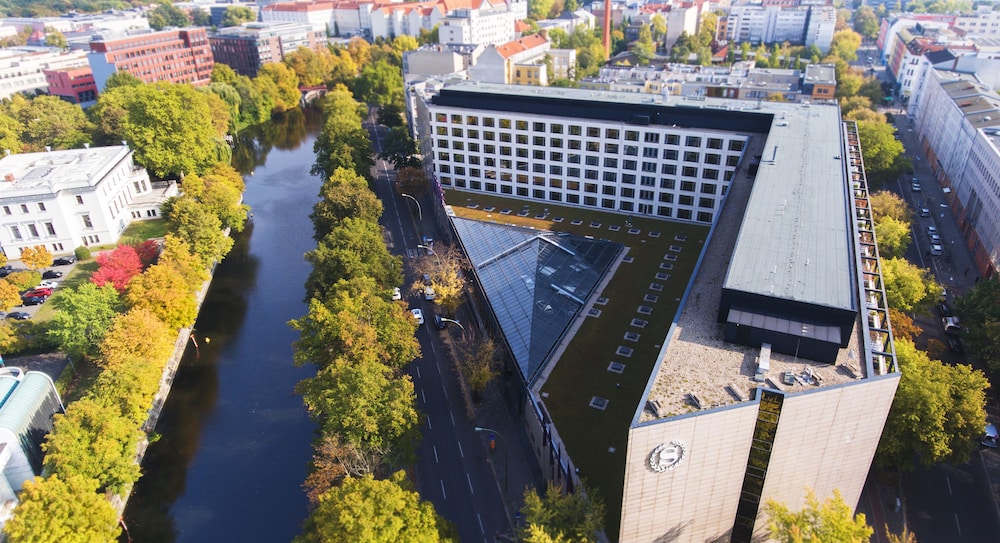 SHERATON BERLIN GRAND HOTEL ESPLANADE in BERLIN