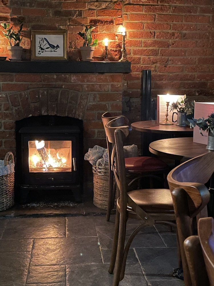 The Plume of Feathers - Inn 20/33