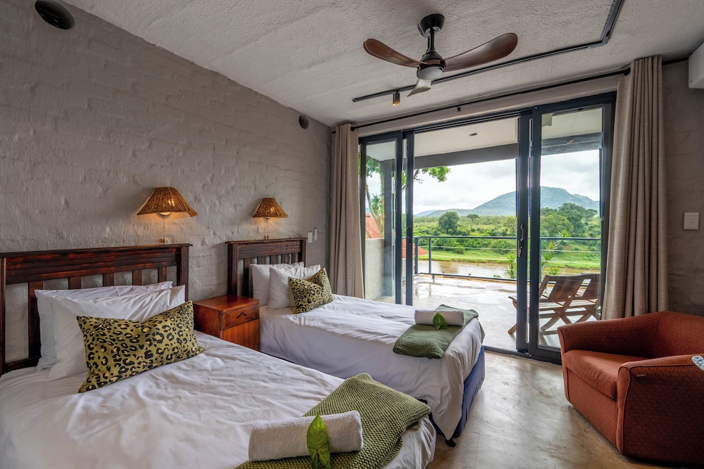 River House Lodge 11/50