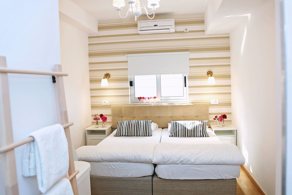 HOTEL DELFIN 23/69