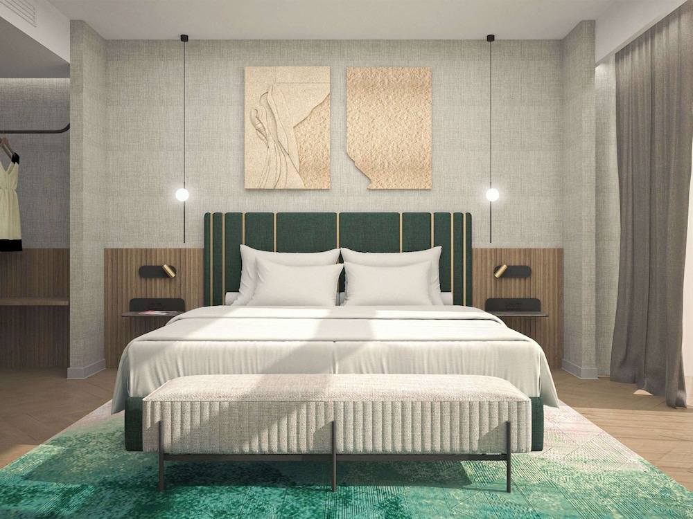 JUNIOR SUITE, KING BED, SOFA