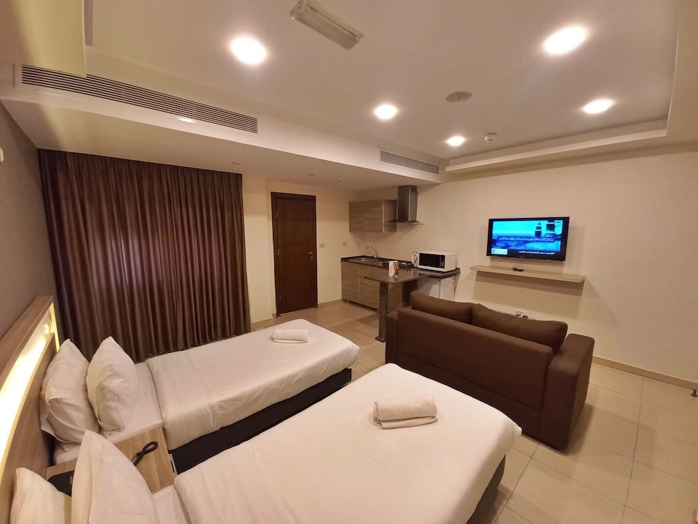 Lujain Hotel Suites 12/50