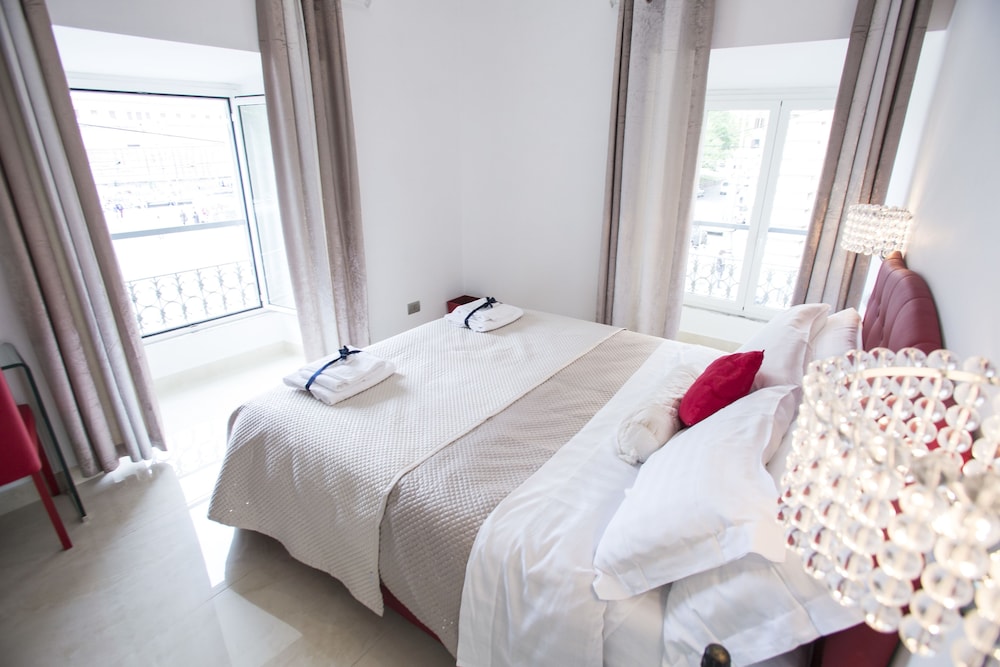 DELUXE, DOUBLE BED, CITY VIEW