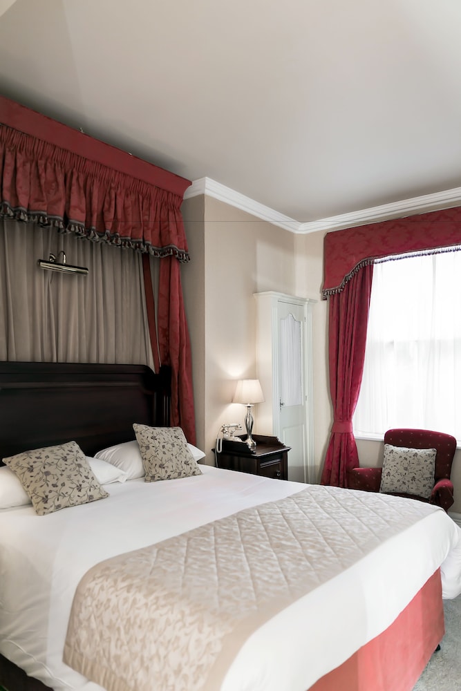Butlers Townhouse 7/56