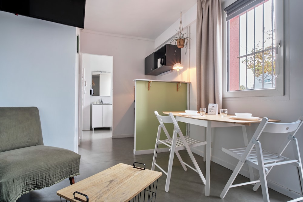 LOGIS BEAUJOIRE HOTEL 21/37