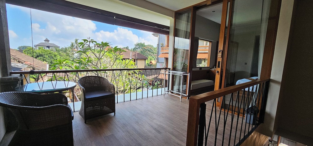 Kunang-Kunang Guesthouse 66/86