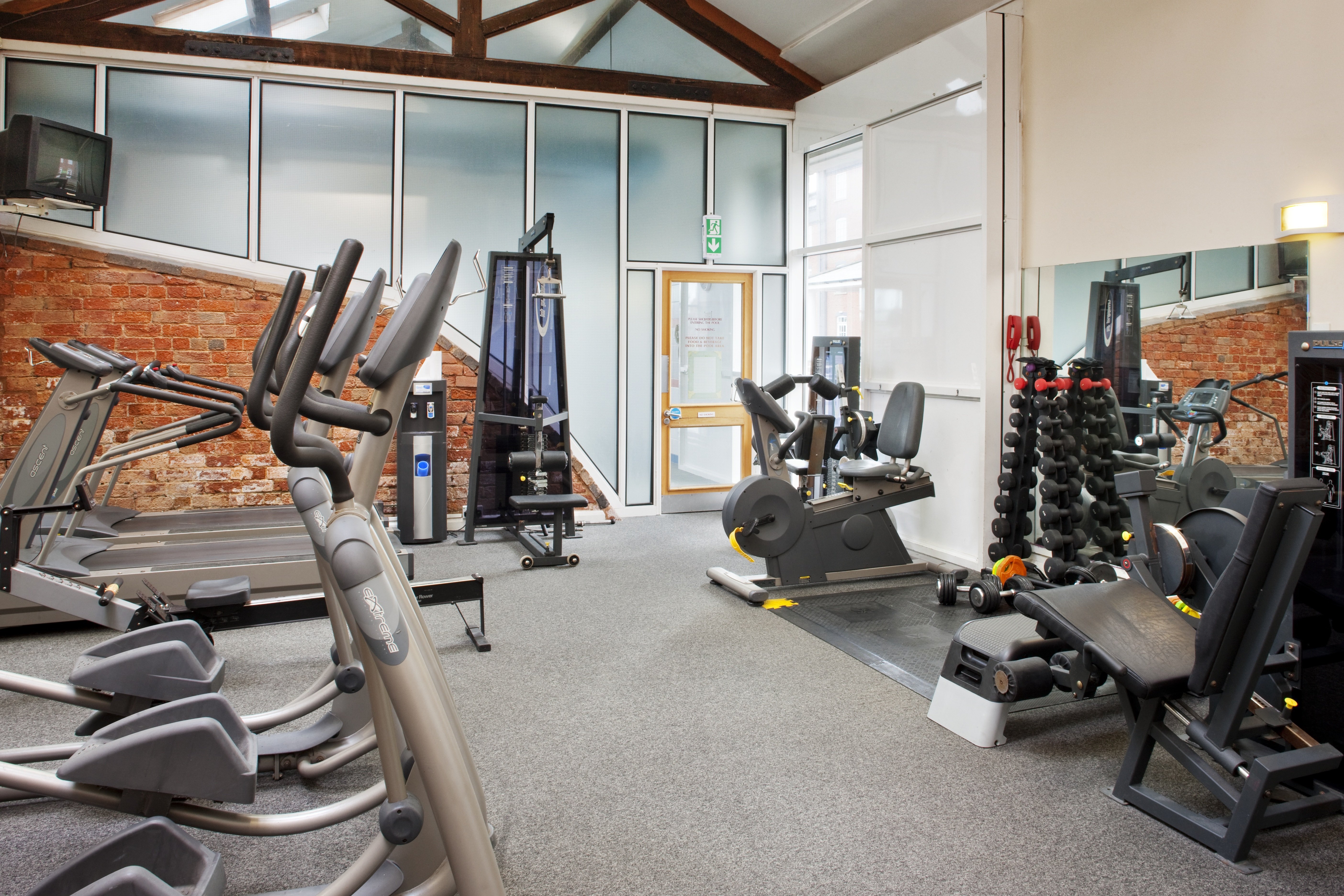 Holiday Inn Ellesmere Port Cheshire Oaks 9/48