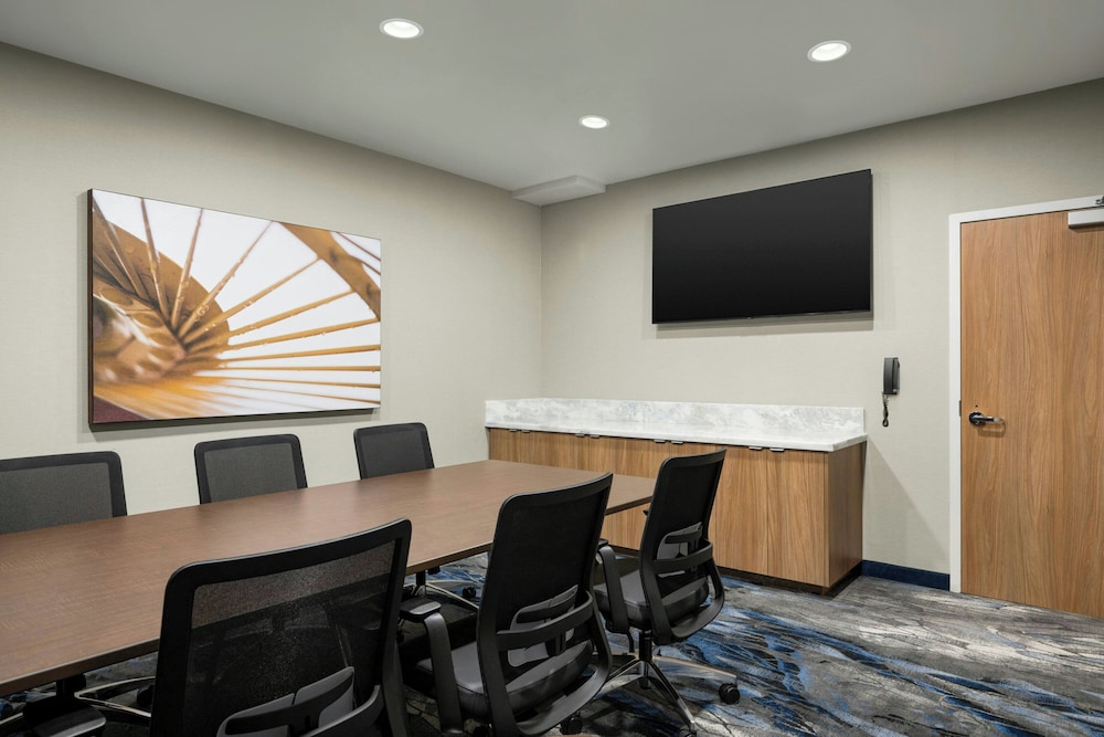 Fairfield Inn & Suites Livermore 12/19