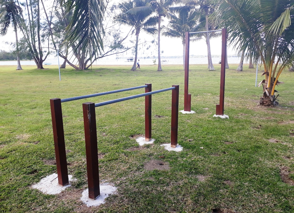 Beachfront Resort 24/50