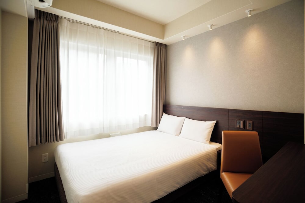 ROOM, DOUBLE BED
