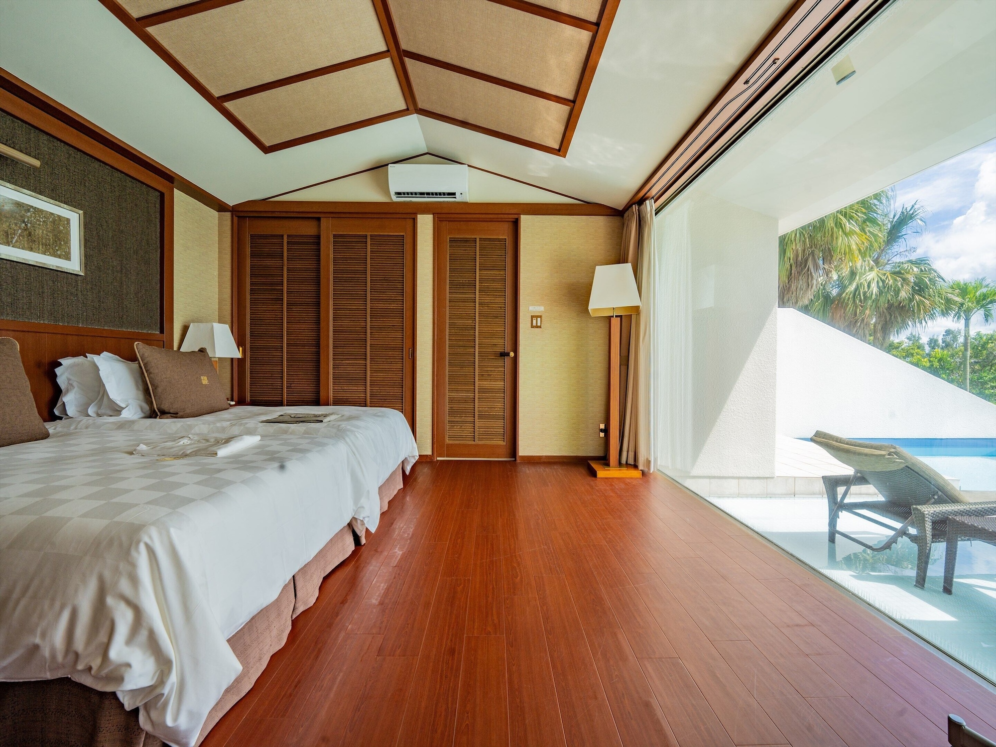 1 BEDROOM, EXECUTIVE, SUITE, PRIVATE POOL