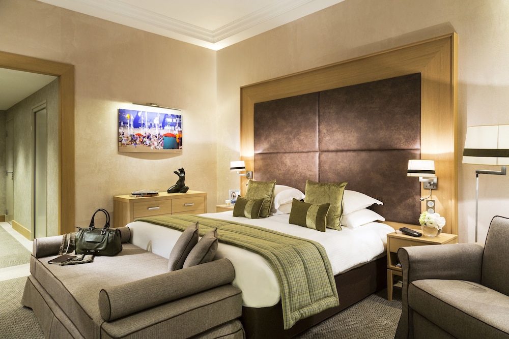 Hotel Barriere L Hotel Du Golf 4/75