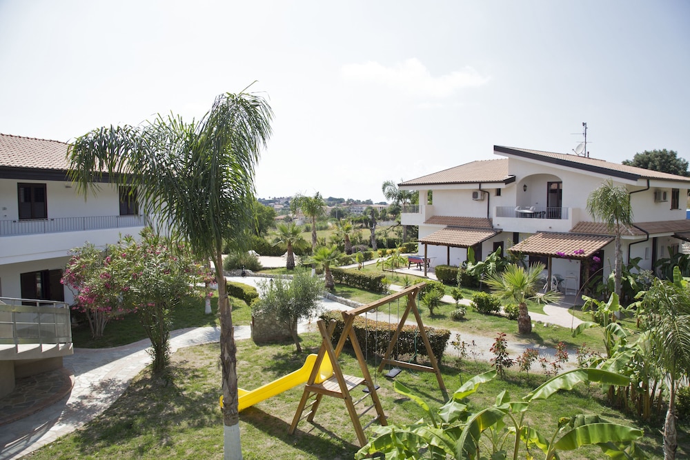 Luzia Agriresort 41/50