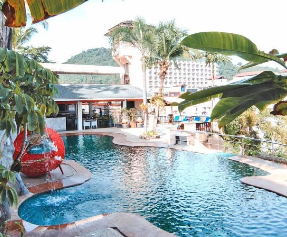 C N Resort And Spa 32/44
