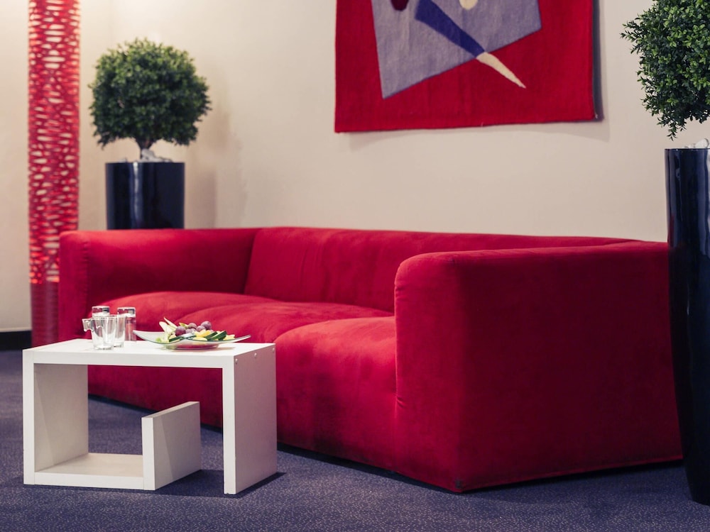 Mercure Maurepas Saint Quentin 46/70