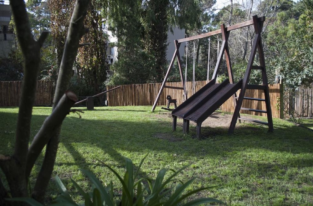 Posada Del Bosque Carilo 11/22