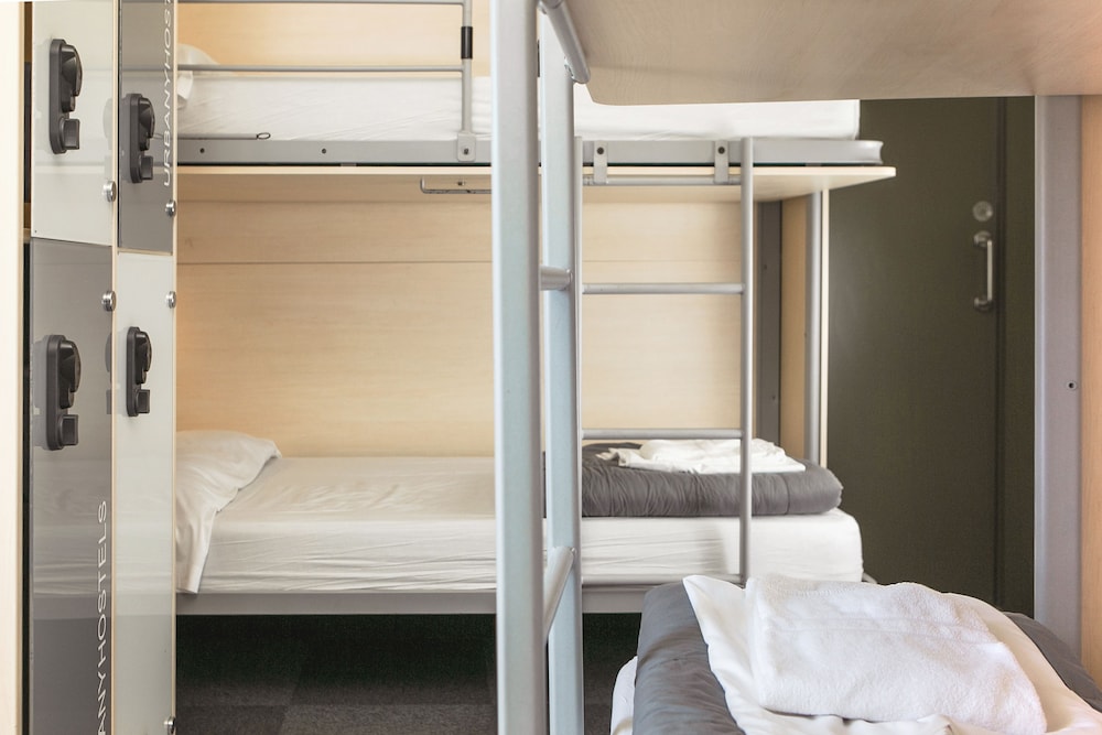 Barcelona Urbany Hostel 23/23