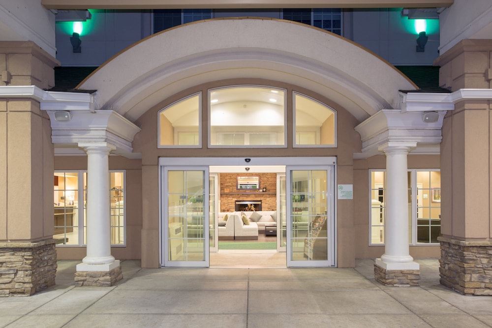 Holiday Inn Colorado Springs(Airport) 8/49