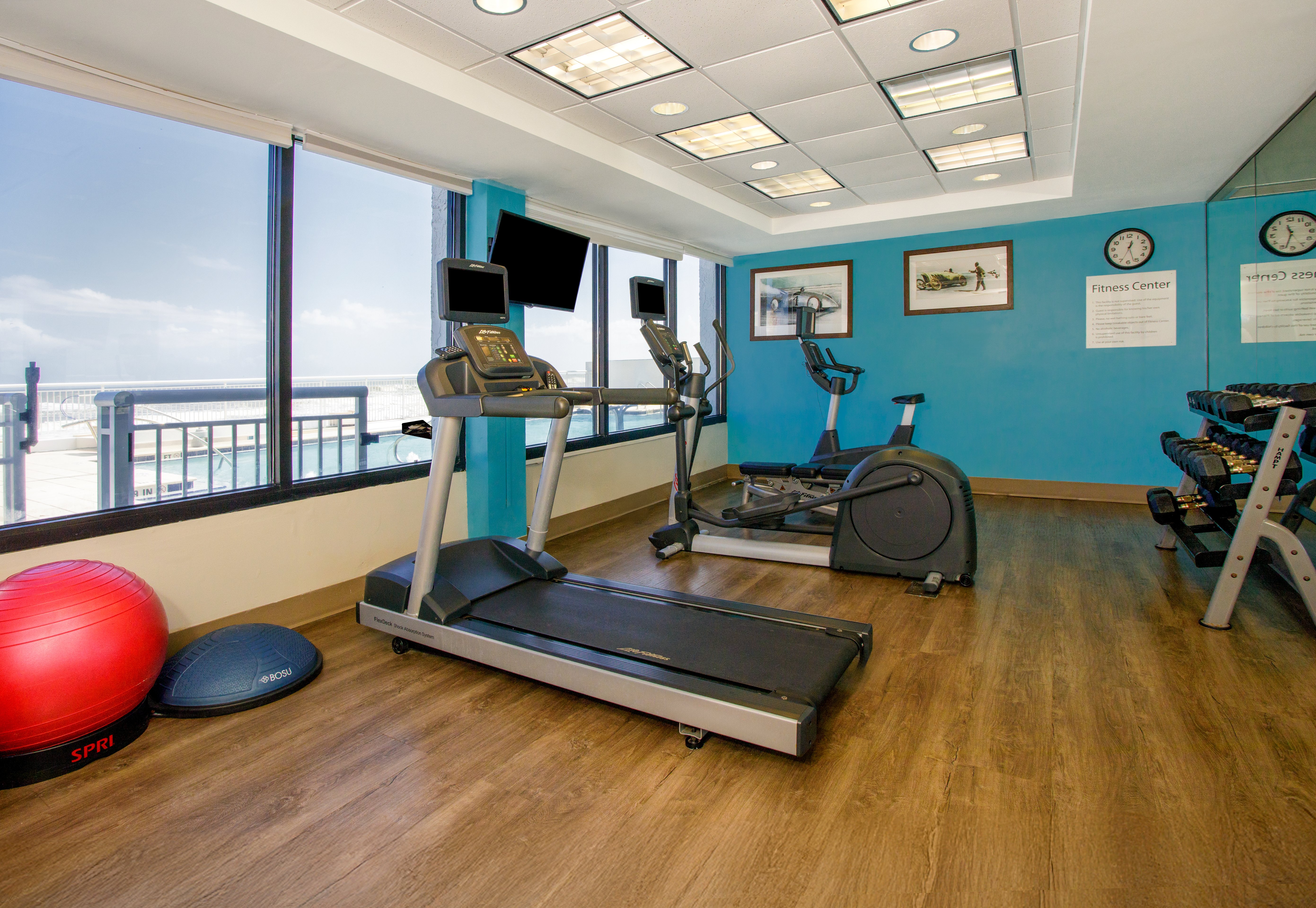 Holiday Inn Express Hotel Suites Oceanfront Daytona Beach Shores 31/48