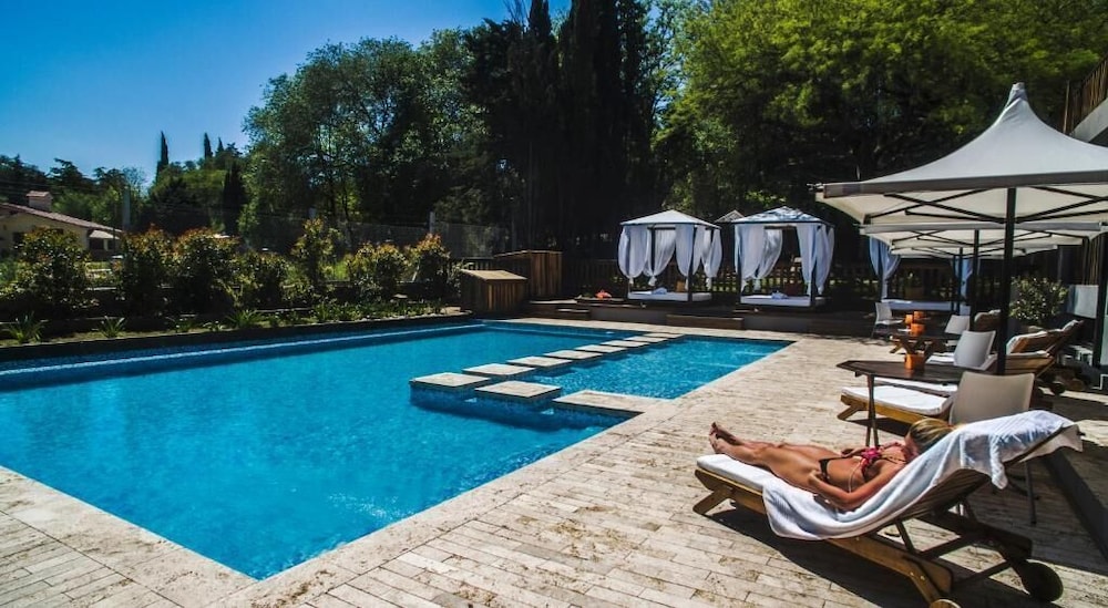 BlackStone Apart Boutique Hotel 6/45
