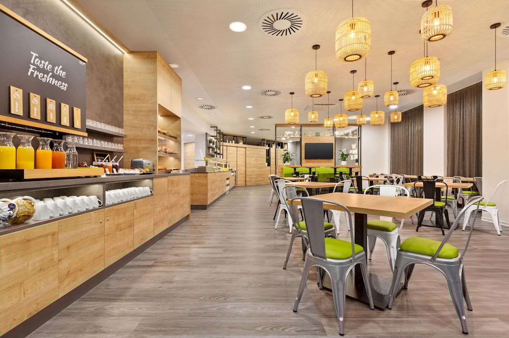 Super 8 by Wyndham Chemnitz 35/57
