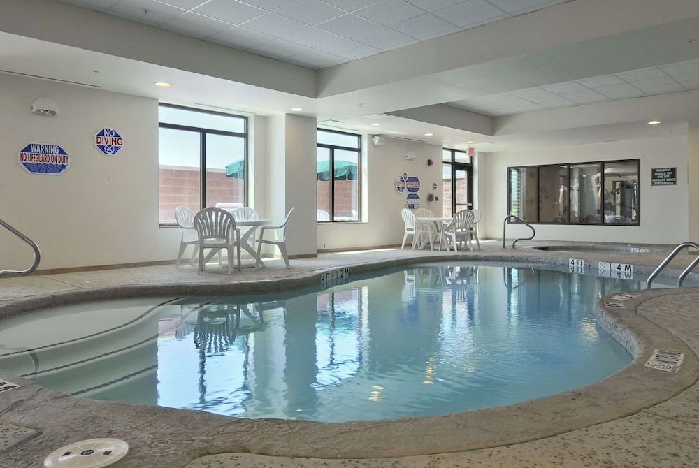 Comfort Inn & Suites Frisco East - McKinney 36/65