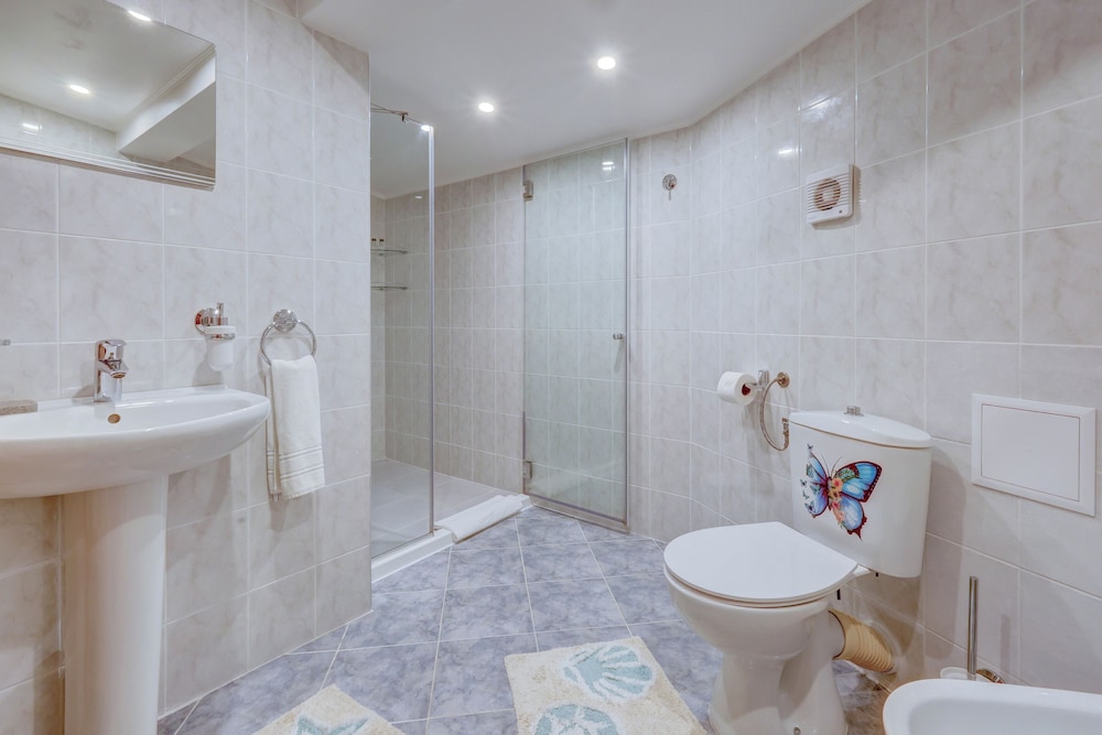 City Boutique Inn 46/50