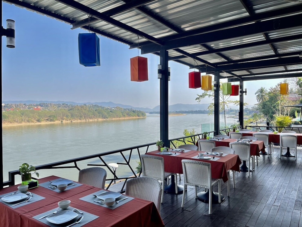 Chiangkhong Teak Garden Riverfront Hotel 59/74