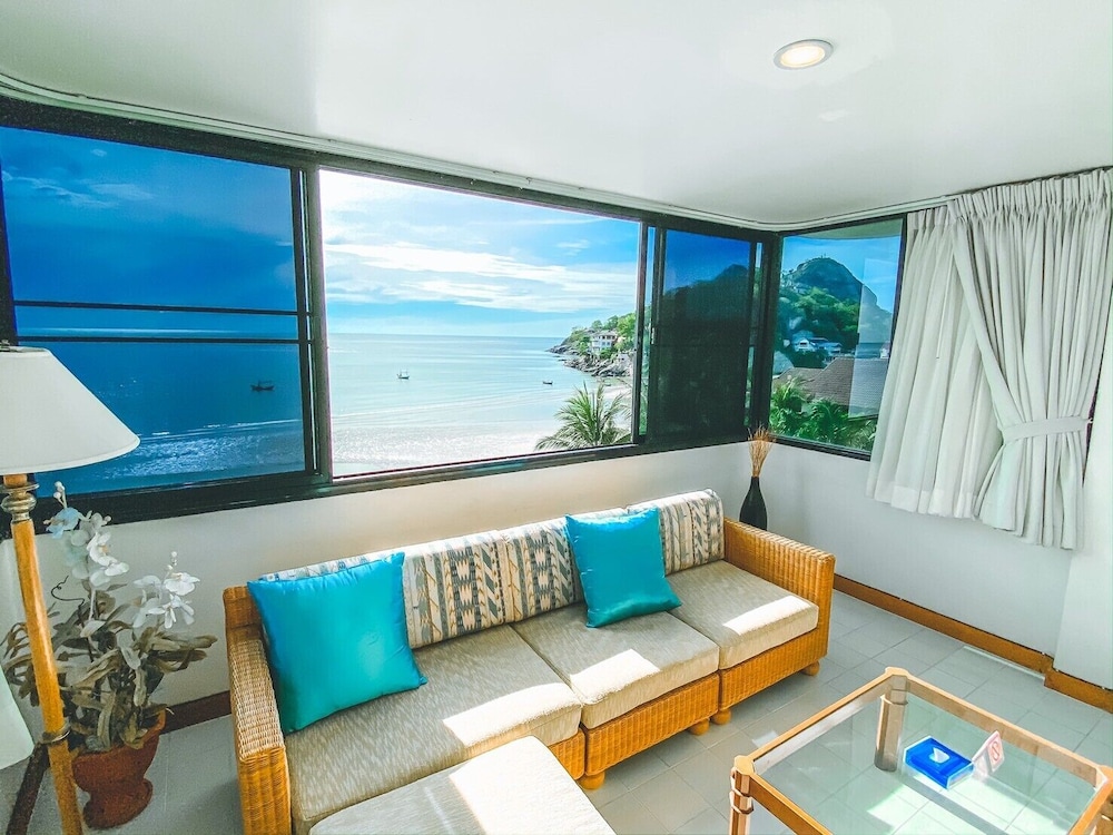 Nern Chalet Beachfront Hotel 3/74