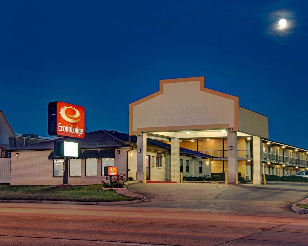 Econo Lodge Texarkana I-30 1/32