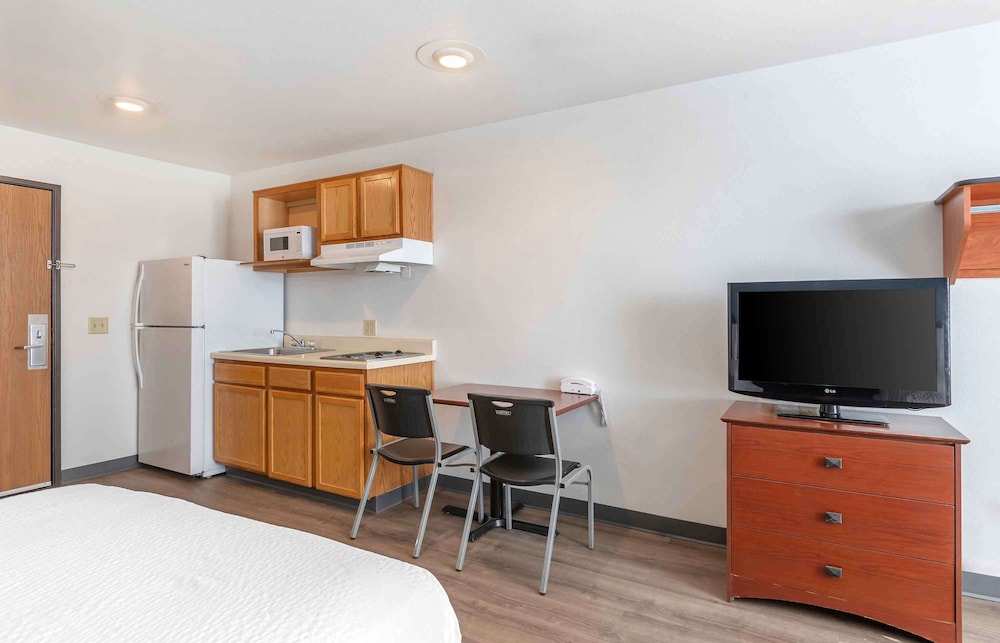 Extended Stay America Select Suites - Omaha - Southwest 25/35
