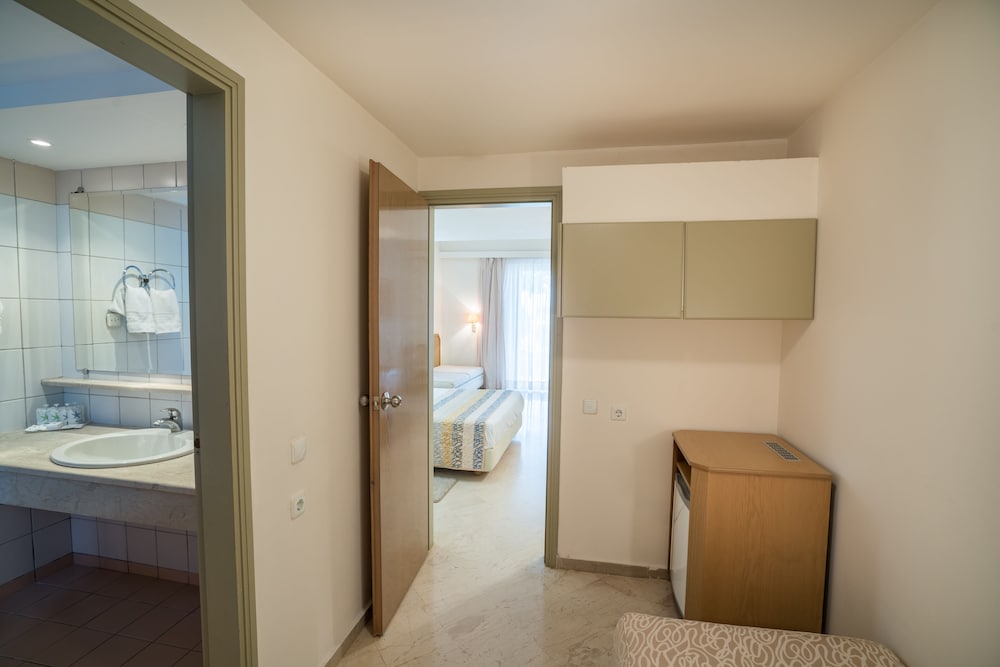 Iberostar Waves Creta Panorama & Mare 34/78