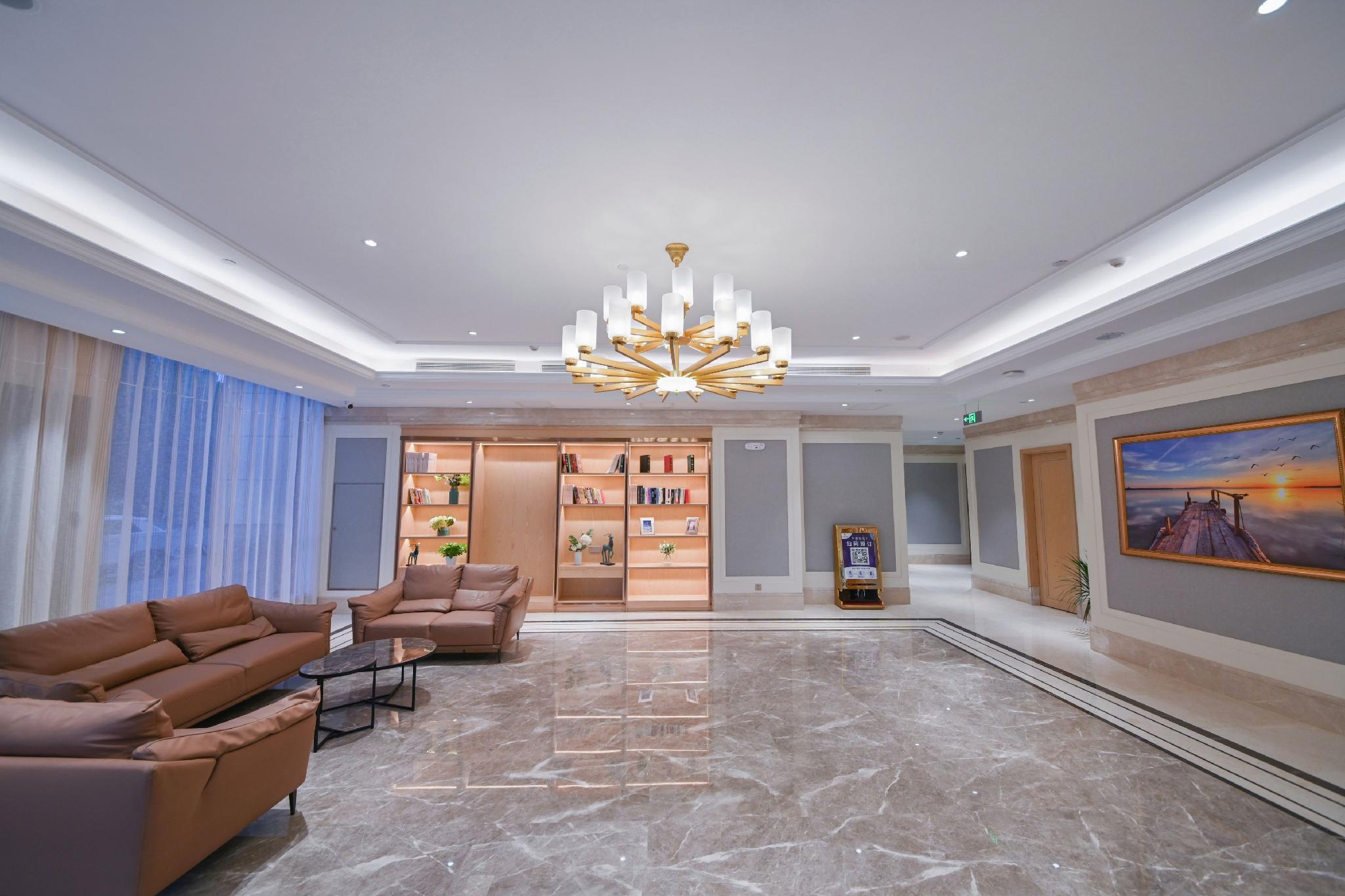 Vienna hotels (Hebi sands international store) 12/36