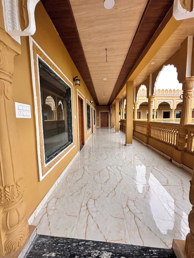 Pushkar Rajwara Resort 24/50