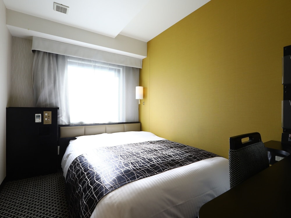 ROOM, DOUBLE BED