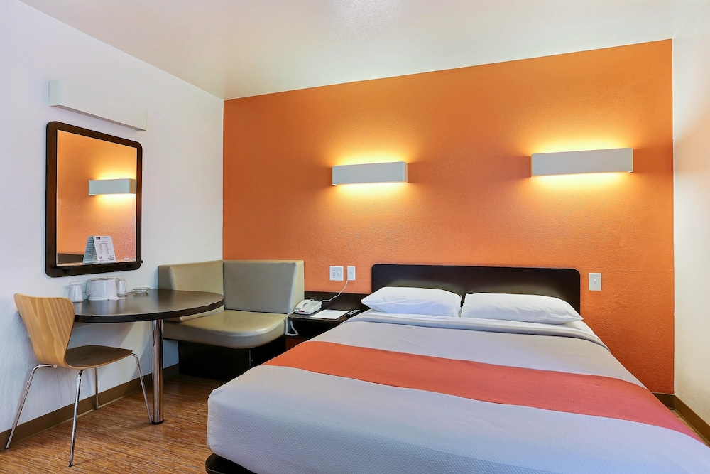 Econo Lodge Idaho Falls, ID 23/48