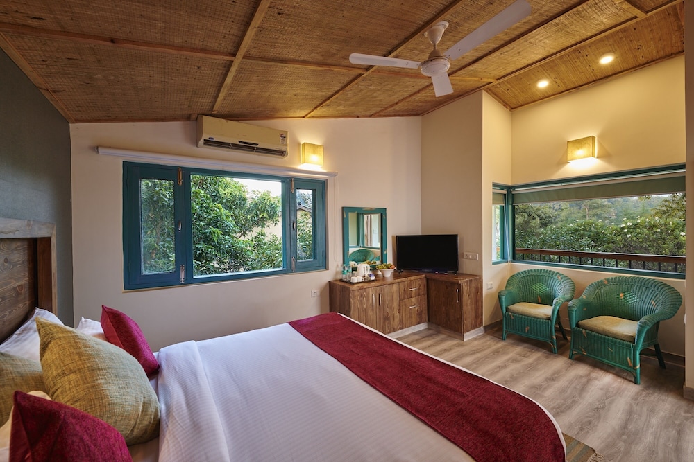 Acorn Hideaway Resort and Spacorbett 13/50
