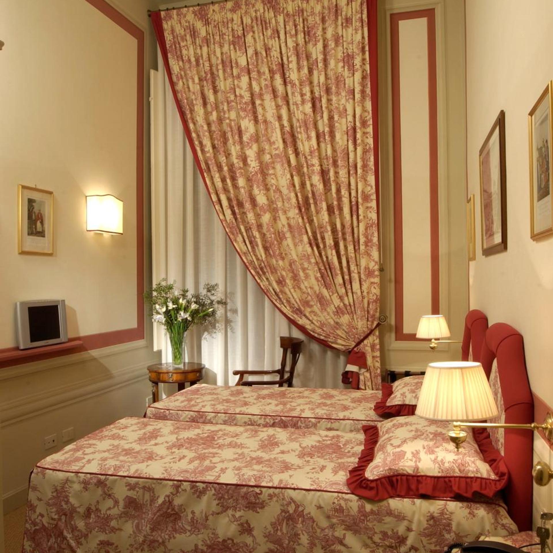 غرفة بسرير مزدوج أو سريرين منفصلين، Palazzo Niccolini Al Duomo 5/10